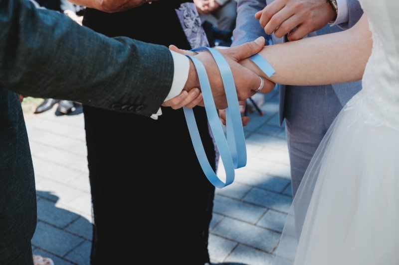 Wrap Handfasting Anleitung Schritt 2